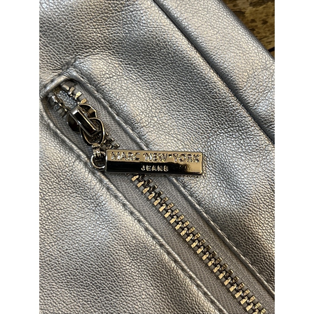 Marc New York Womens Skirt Size 2 Silver Metallic Front Zipper Pockets Mini - Picture 6 of 11